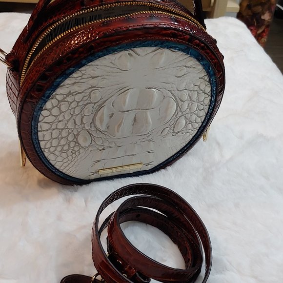 Host Pick BRAHMIN AMELIA CROC EMBOSSED CROSSBODY - Picture 8 of 17